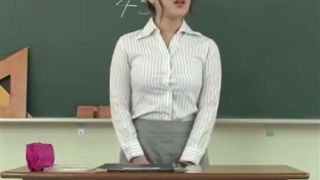 相澤ゆりな女教師