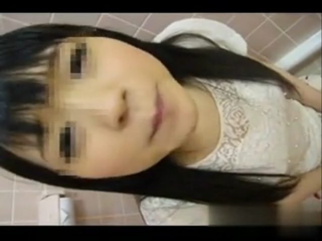 素人公衆トイレフェラ
