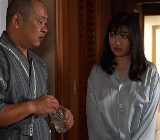 小梅えな義父とセックス