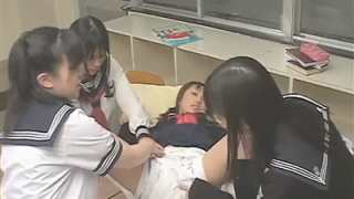 お漏らし女子校生オムツ交換日誌