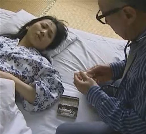 母の乱れた裸身 祖父の竿をしゃぶる母/父にあそこを舐められている母/自分であそこをこすっている母/祖父に犯●れてしまった母東条美菜 愛川咲樹 北原夏美