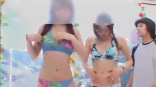 マジックミラーのある部屋でギャル店員と４PSEX