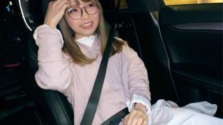 【夏原唯】付いたあだ名はエロ委員長！こんな幼い顔してぶっかけ願望がある女子大生に絶倫チンポ男達が精子顔射しまくっちゃう♡