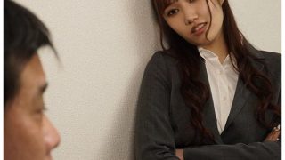 【斎藤あみり】即尺デリヘル呼んだらいつもイビられているムカつく女上司だった！ここぞとばかりにイラマ責めして復讐しちゃう♡