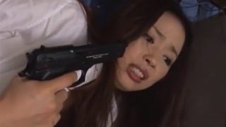 【かすみりさ】潜入した女捜査官は捕らわれの身になってしまう!恨みを晴らされるために犯される女捜査官!