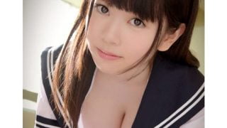 【水卜さくら】セーラー服をめくったら神おっぱいだった！！こりゃたまらん！あまずっぱい青春時代に引き戻されちゃうね！色白美巨乳の制服娘をハメて顔射しちゃう♡