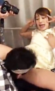 【本田莉子】「ねぇ撮って…？撮ってぇ…？みんなのアイドルりこがイクとこ撮ってィィィィイングゥゥゥゥゥ！！！」愛されたいから何でもしちゃう地下アイドルはファン撮影会でアヘ顔ダブルピースでイキまくる♡